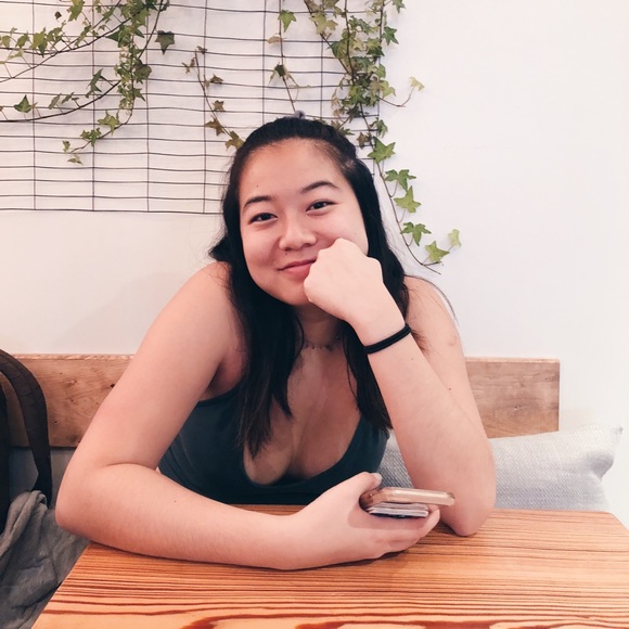 Meet your Posher, Lydia - Picture 1 of 1